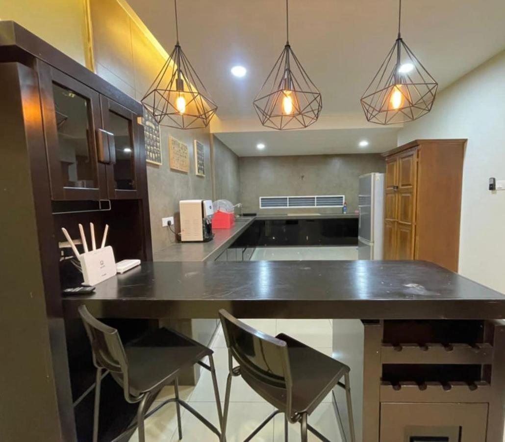 R3Trohouse 3Br 8Pax Ps4,Pool Table,Netflix Vila Kuantan Exterior foto